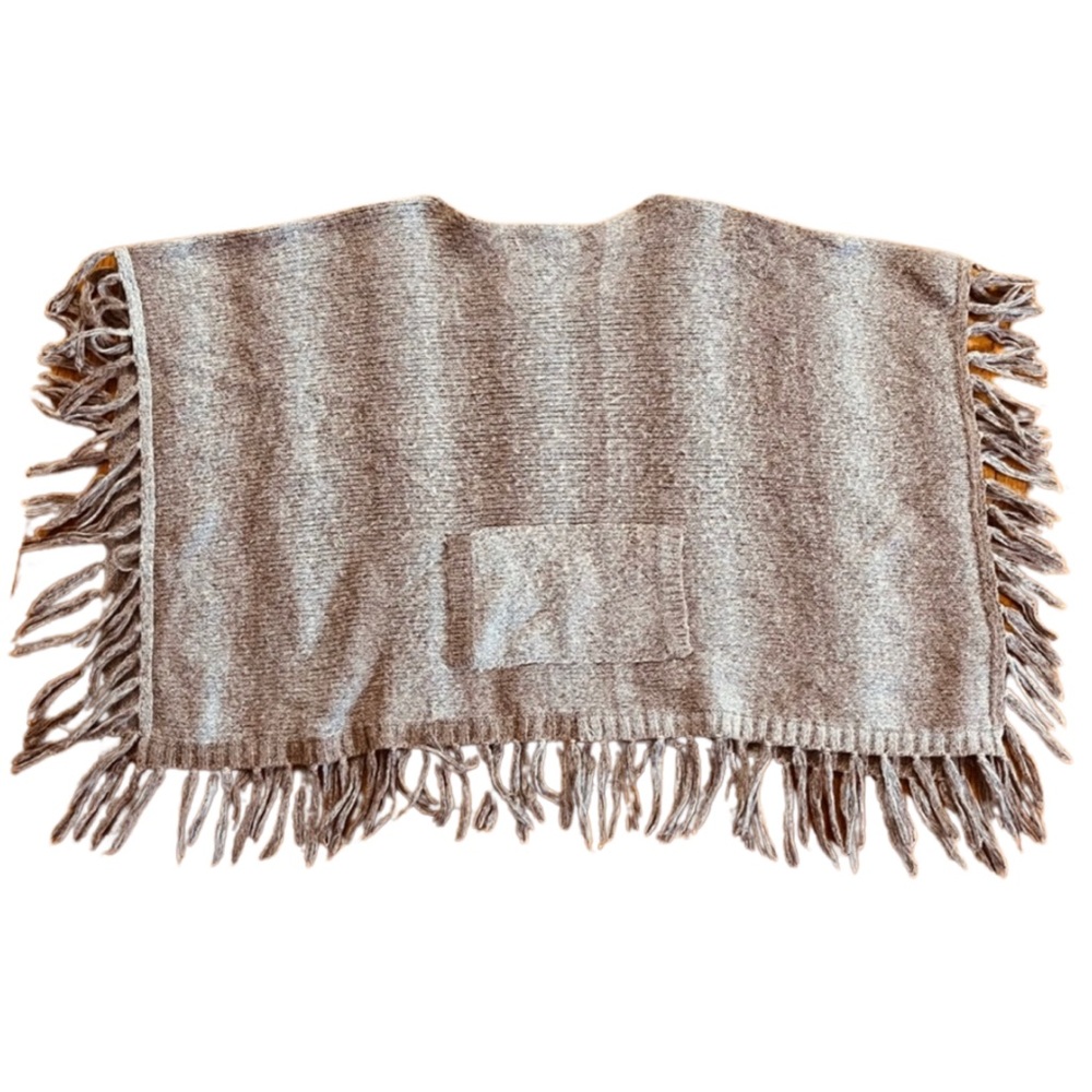 Women’s poncho, one size, cream color